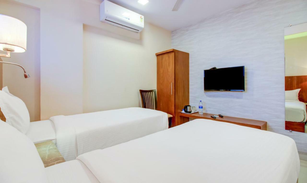 Hotel Oxford Mumbai Exterior photo